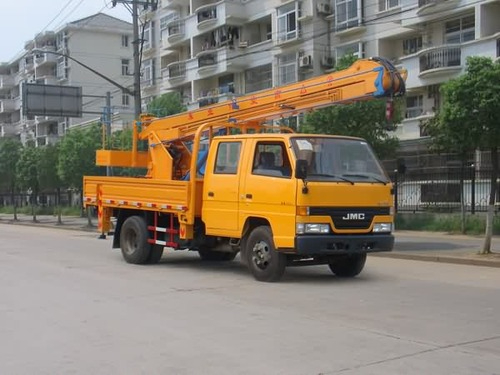 高空作業(yè)車